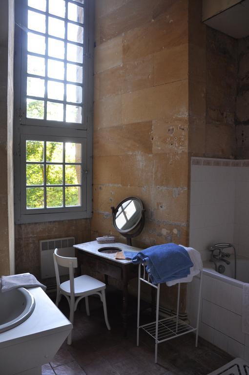 Bed and Breakfast Chateau De Lanquais Экстерьер фото